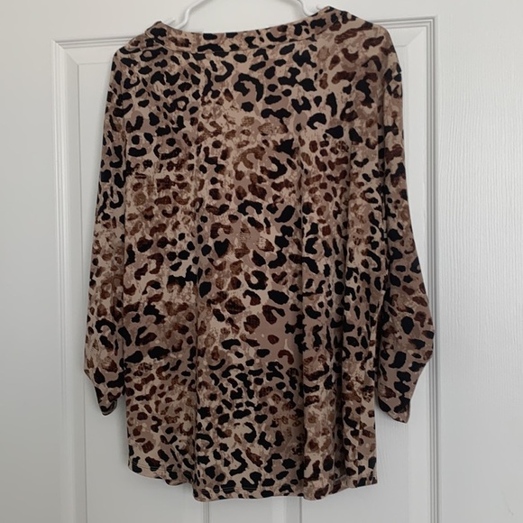 Ellen Tracy Leopard Top - Picture 2 of 7